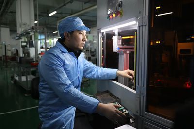 新春開工進(jìn)行時|開特電子:600名工人全部返廠鼓足干勁忙生產(chǎn),向新能源、智能網(wǎng)聯(lián)領(lǐng)域進(jìn)軍